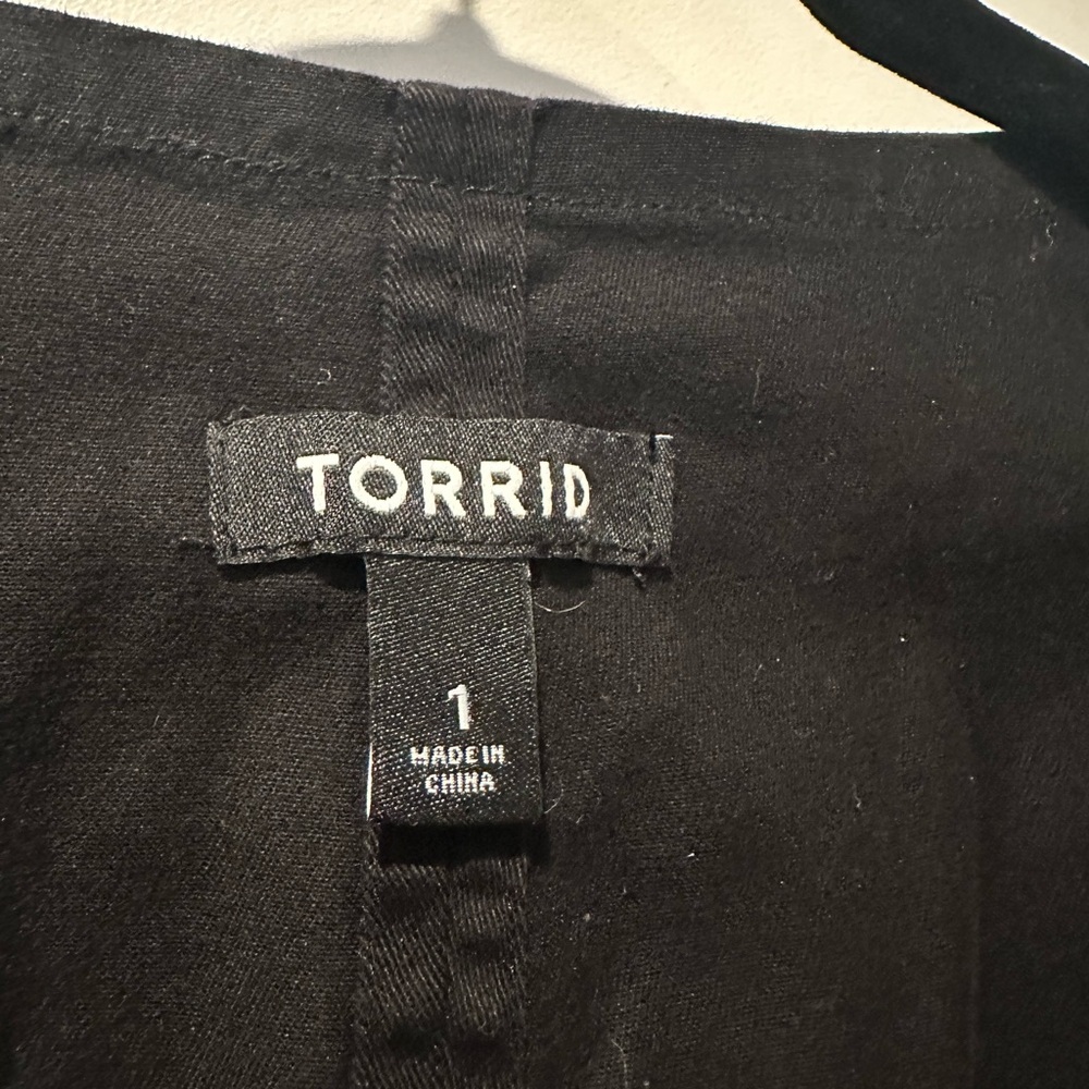 Torrid Military Style Twill Cropped Jacket Black Shrug with decorative buttons - Picture 6 of 8